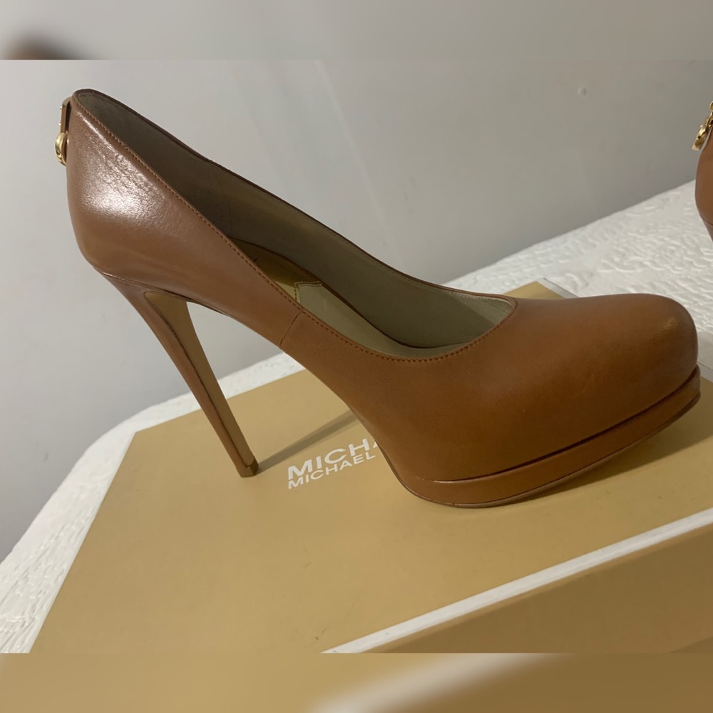 Michael Kors Hamilton Pump